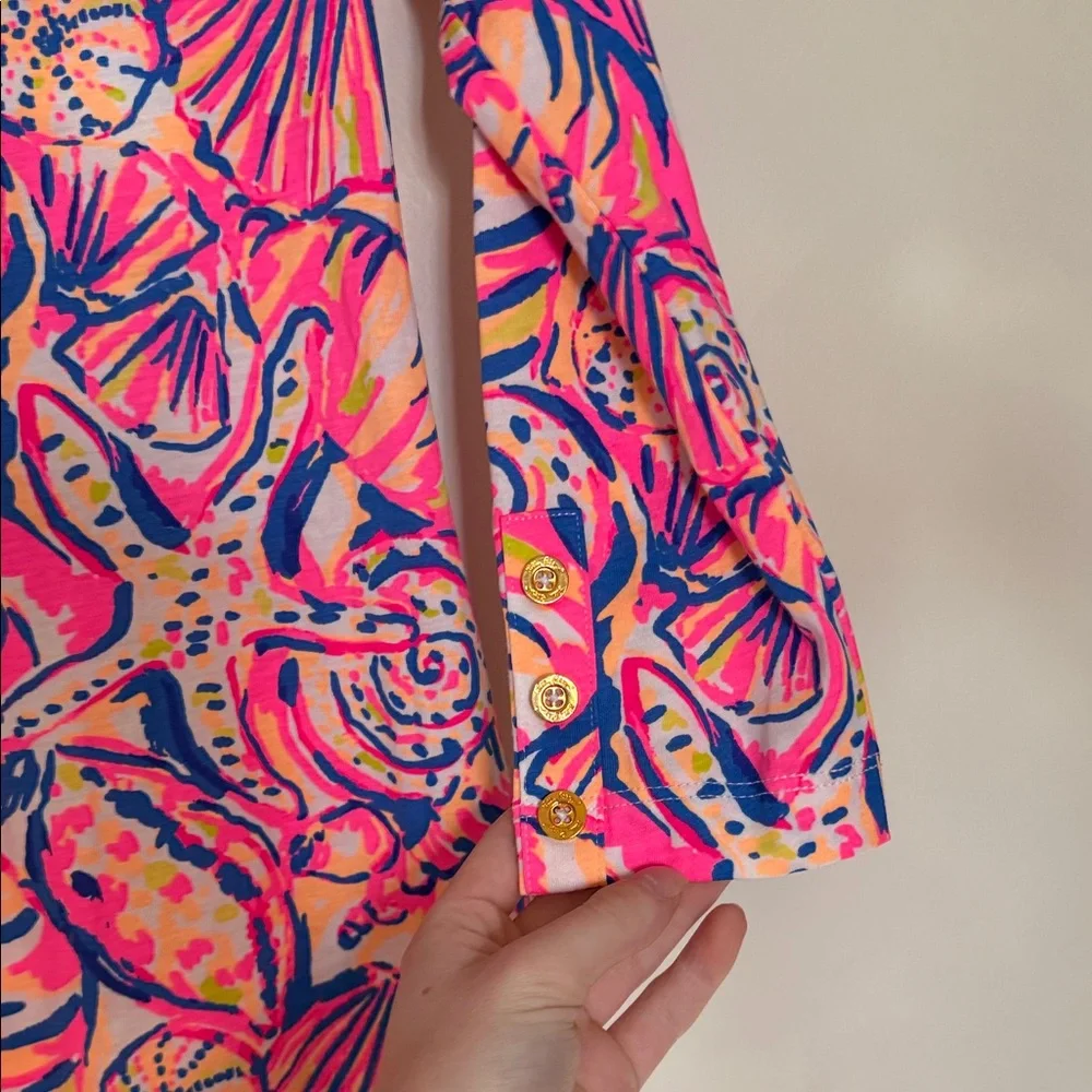 Lilly Pulitzer sea shell v-neck pink dress with size buttons‎ and blue lining